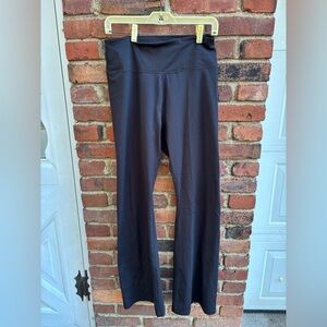 NWOT Calvin Klein Flare Performance Workout Pants